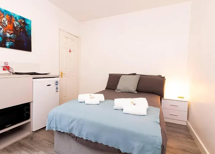 Suite 4 - Chic Private Room In Sheffield