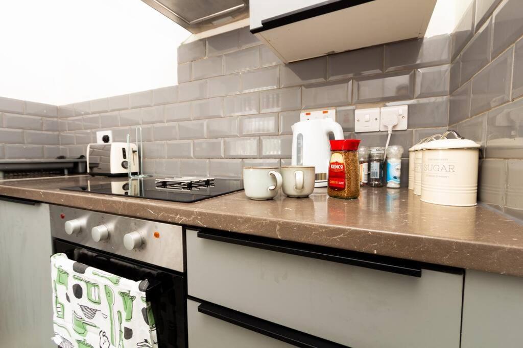 4 - Chic Private In * Sheffield